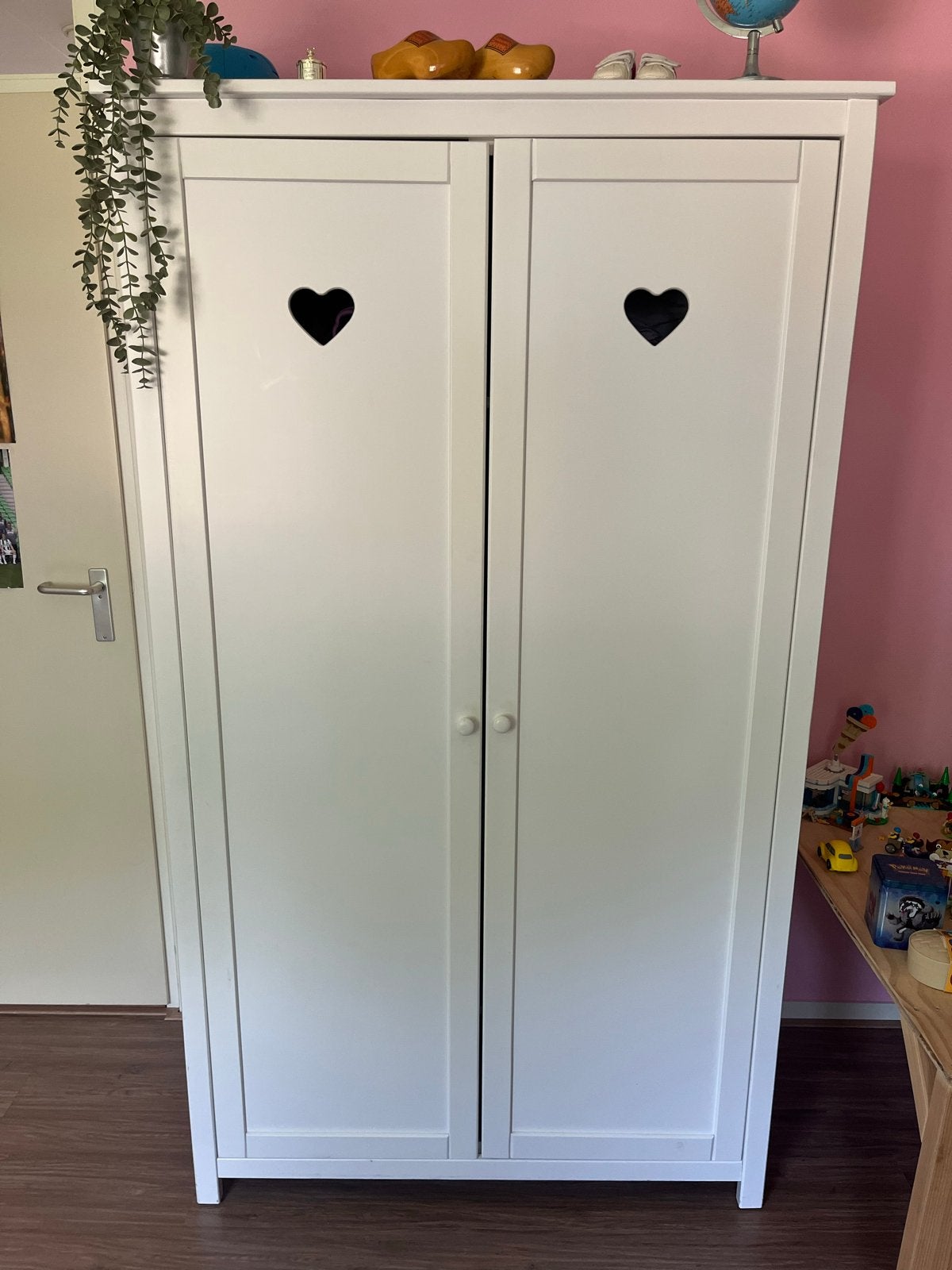 Vipack Amori Slaapkamer Set - Bed, Nachtkastje, Kledingkast, Ophalen, Zo goed als nieuw, Meisje