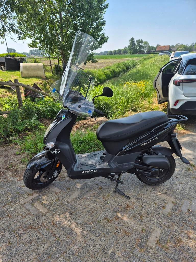 Kymco Agility  50cc  snorscooter - Zwart, Goede staat, Fietsen en Brommers, Scooters | Kymco, Ophalen, Gebruikt, Maximaal 45 km/u