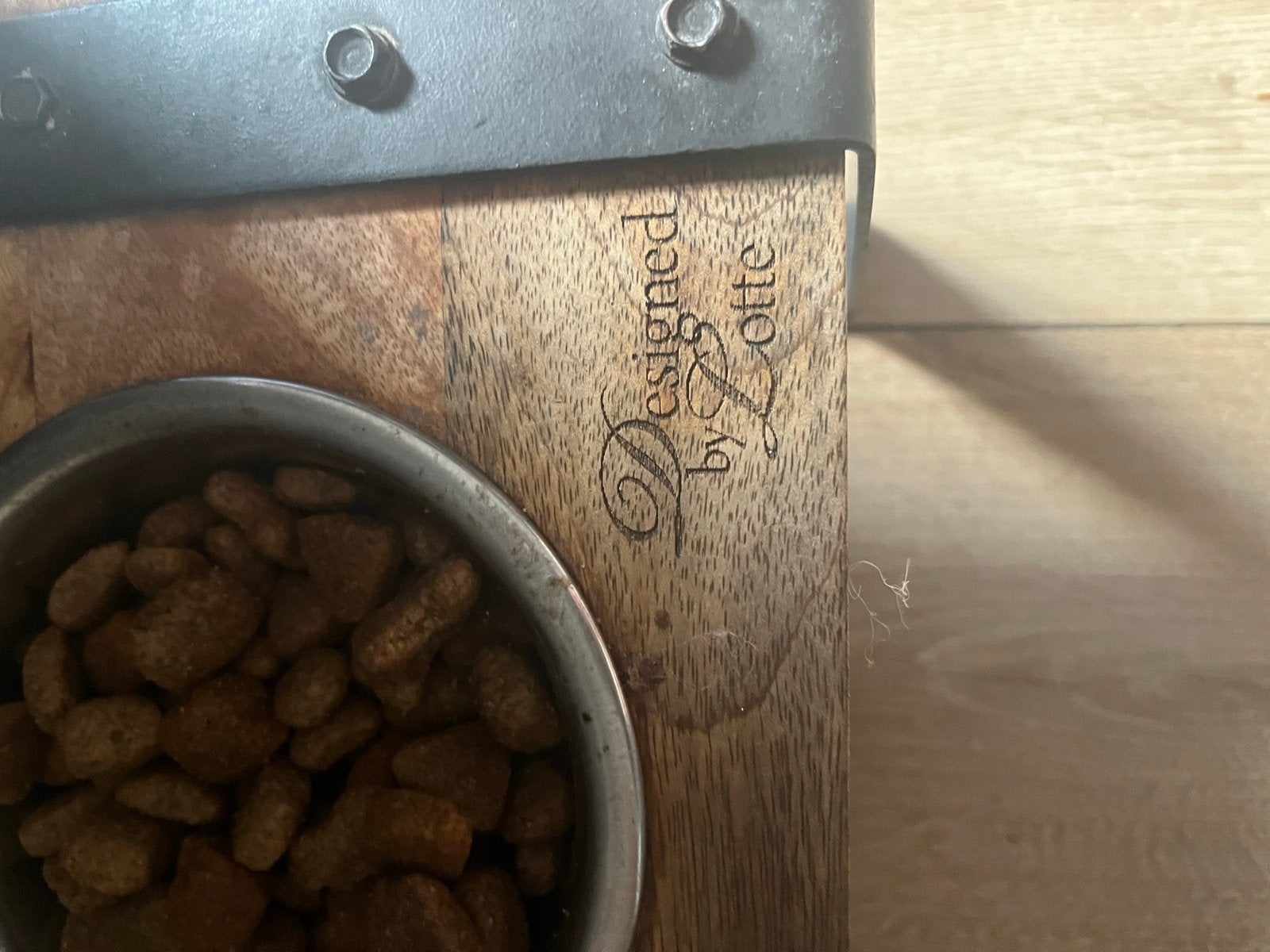 designed by Lotte, Dieren en Toebehoren, Hondenvoerbakken en Drinkbakken, Ophalen of Verzenden, Zo goed als nieuw