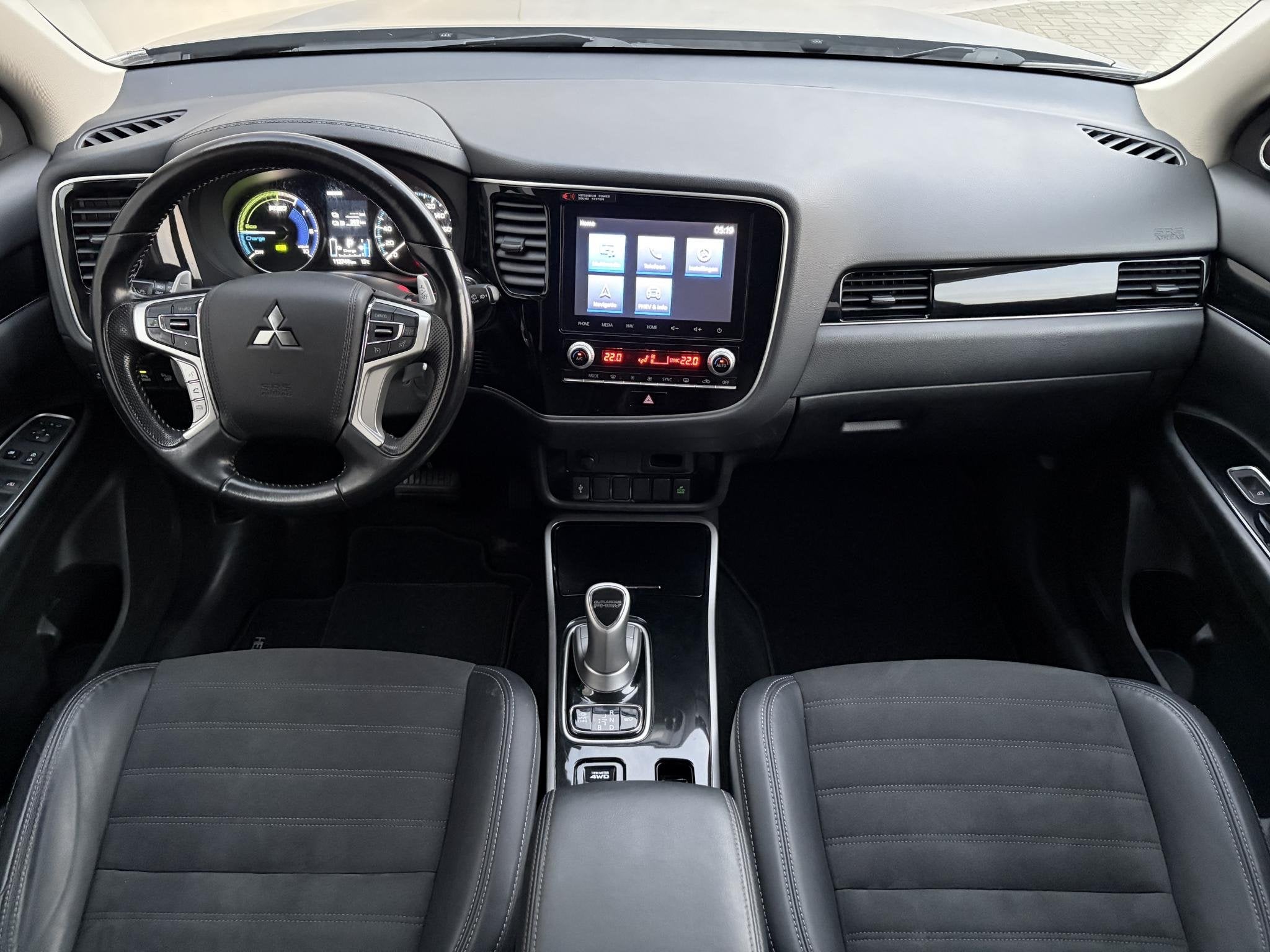 Mitsubishi Outlander 2.4 PHEV Intense+ / Plug-In hybride / D, Auto's, Automaat, Dealer onderhouden, Euro 6, 4 cilinders