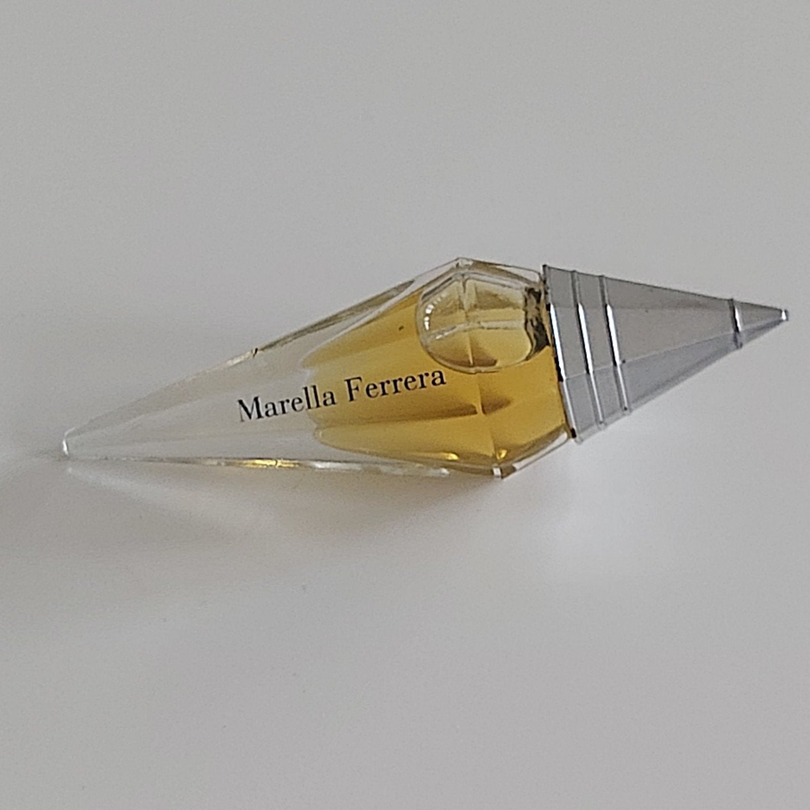 Marella Ferrera, Verzenden, Zo goed als nieuw, Miniatuur, Gevuld