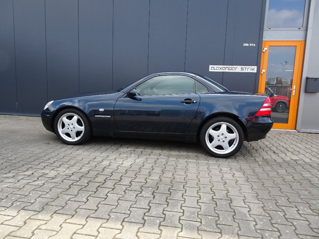 Mercedes 230 SLK Kompressor AUT 1997 Unieke Staat, Auto's, Automaat, Achterwielaandrijving, Zwart, 4 cilinders