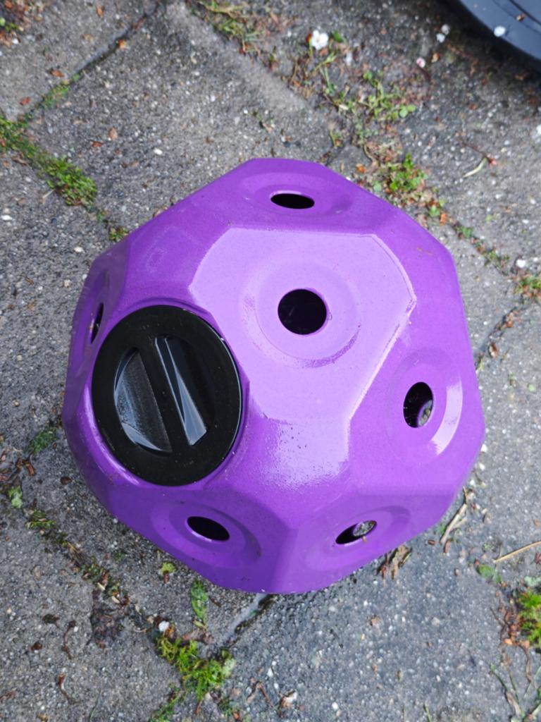 Paarse slowfeeder voerbal of hooibal paarden 40cm ZGAN., Ophalen of Verzenden, Overige soorten