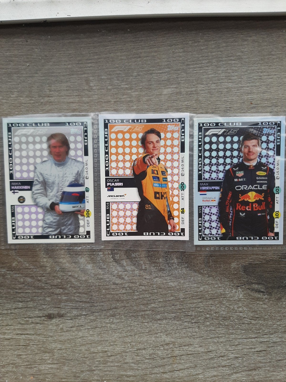 F1 100 Club Topps kaarten: Verstappen, Piastri, Hakkinen, Ophalen of Verzenden, Zo goed als nieuw, Overige sporten, Spelerskaart