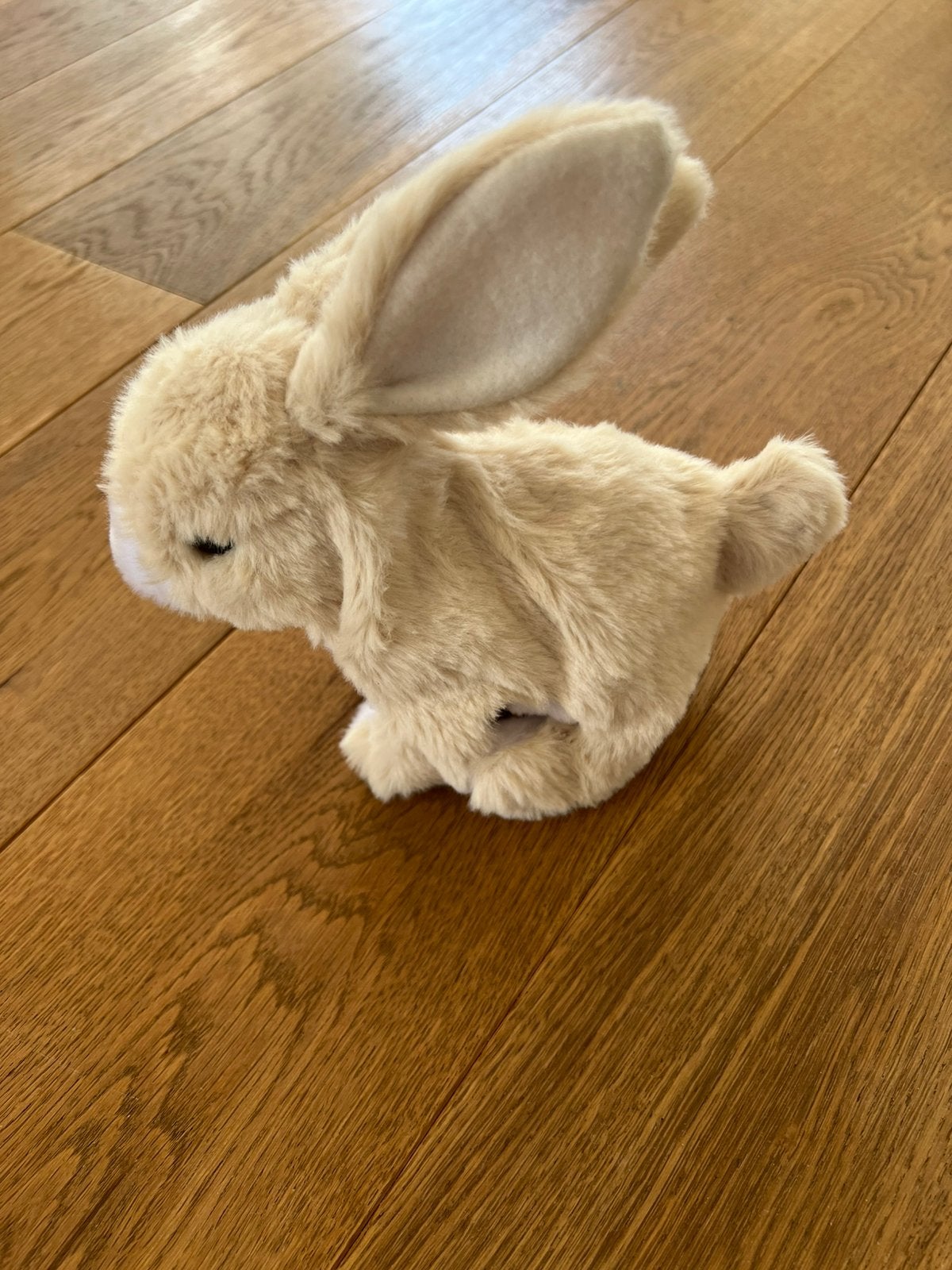 Schattig Hoppy konijn knuffel met geluid en beweging- zgan, Ophalen of Verzenden, Zo goed als nieuw, Konijn