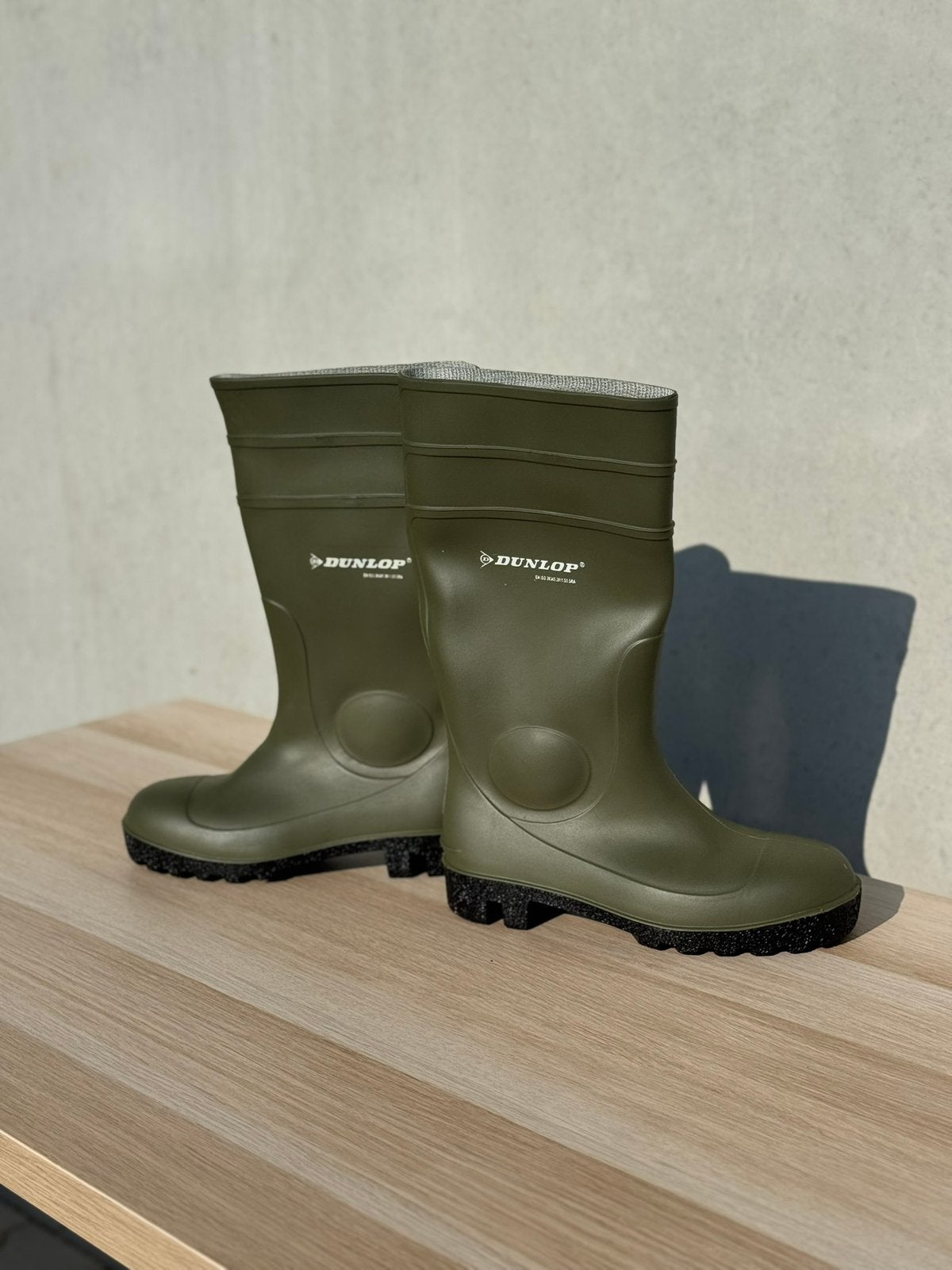 Partij NIEUWE laarzen Dunlop & Portwest - 116 paar NP €4200, Ophalen, Nieuw, Laarzen