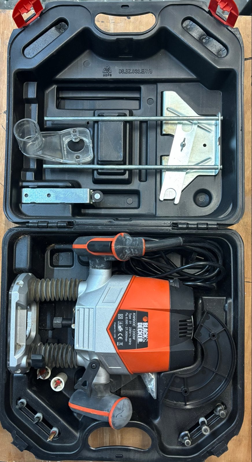 Black & Decker Bovenfrees KW900E met Parkside Freesset, Ophalen of Verzenden, Gebruikt, Elektrisch, Bovenfrees