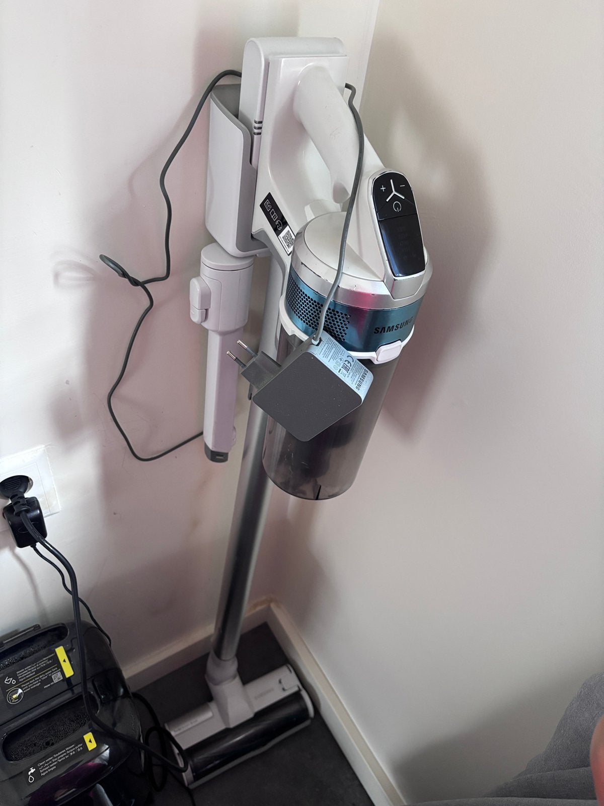 Samsung steelstofzuiger Jet 70 Turbo VS1, Ophalen, Gebruikt, Minder dan 1200 watt, Geschikt voor tapijt