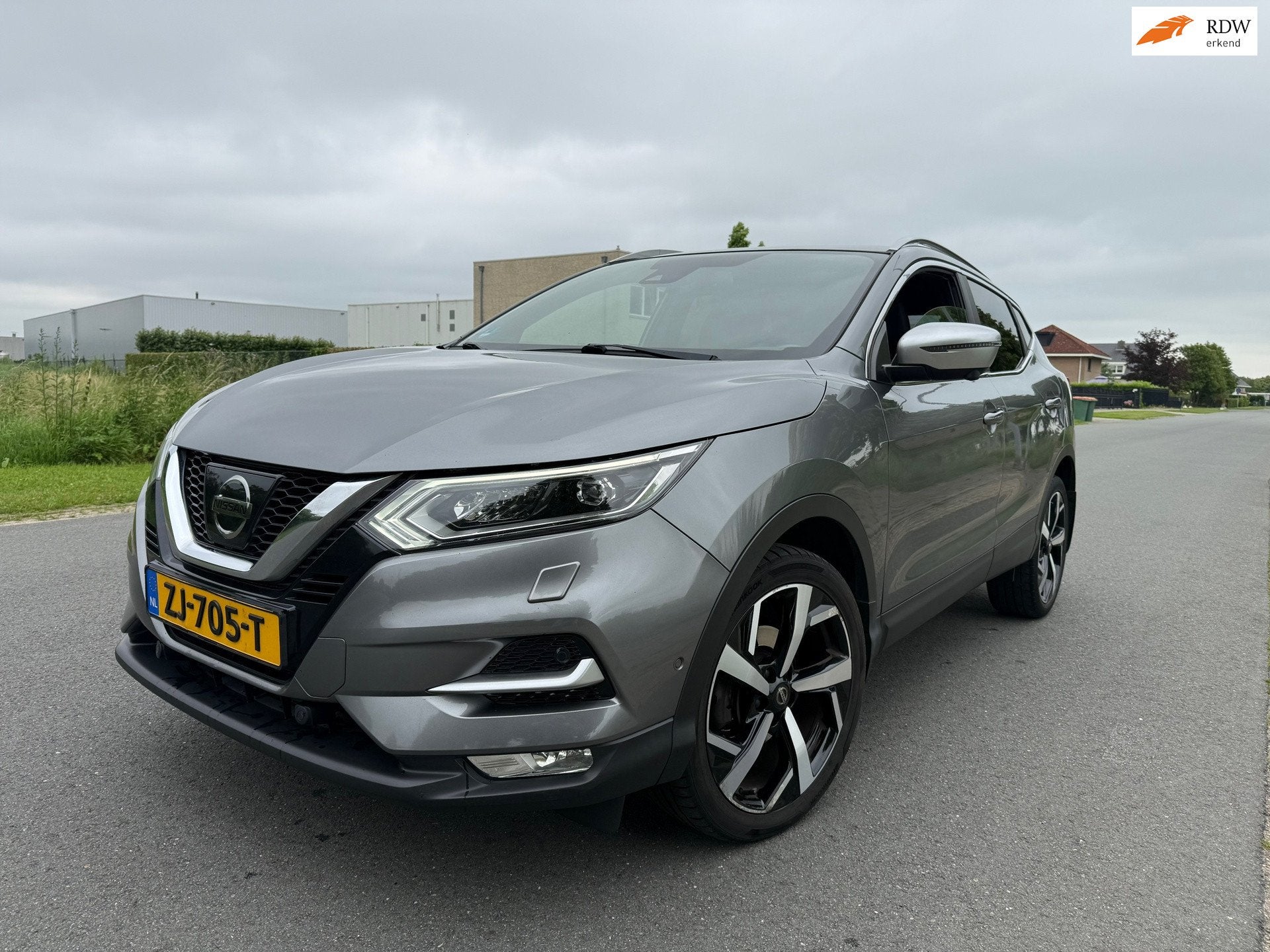 Nissan Qashqai 1.2 Tekna + PANO/LEER/KEYLESS/NAVI, Auto's, Gebruikt, 4 cilinders, 116 pk, Leder