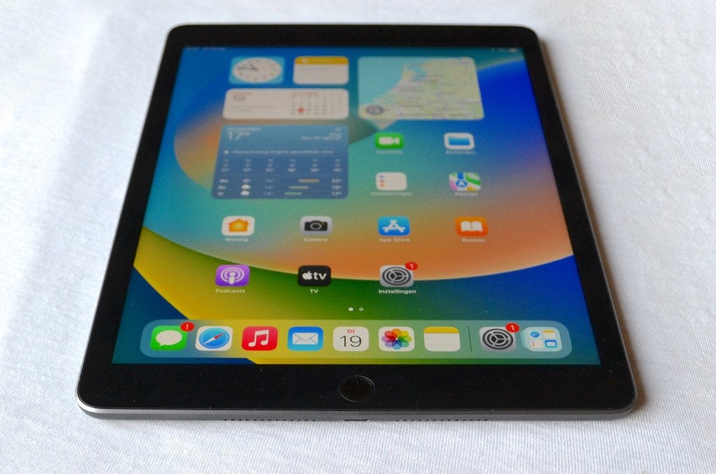 iPad 7 (2019) 10.2" 128GB WiFi Zwart: met garantie + oplader, Computers en Software, Apple iPads, 10 inch, Apple iPad, Zwart, Zo goed als nieuw