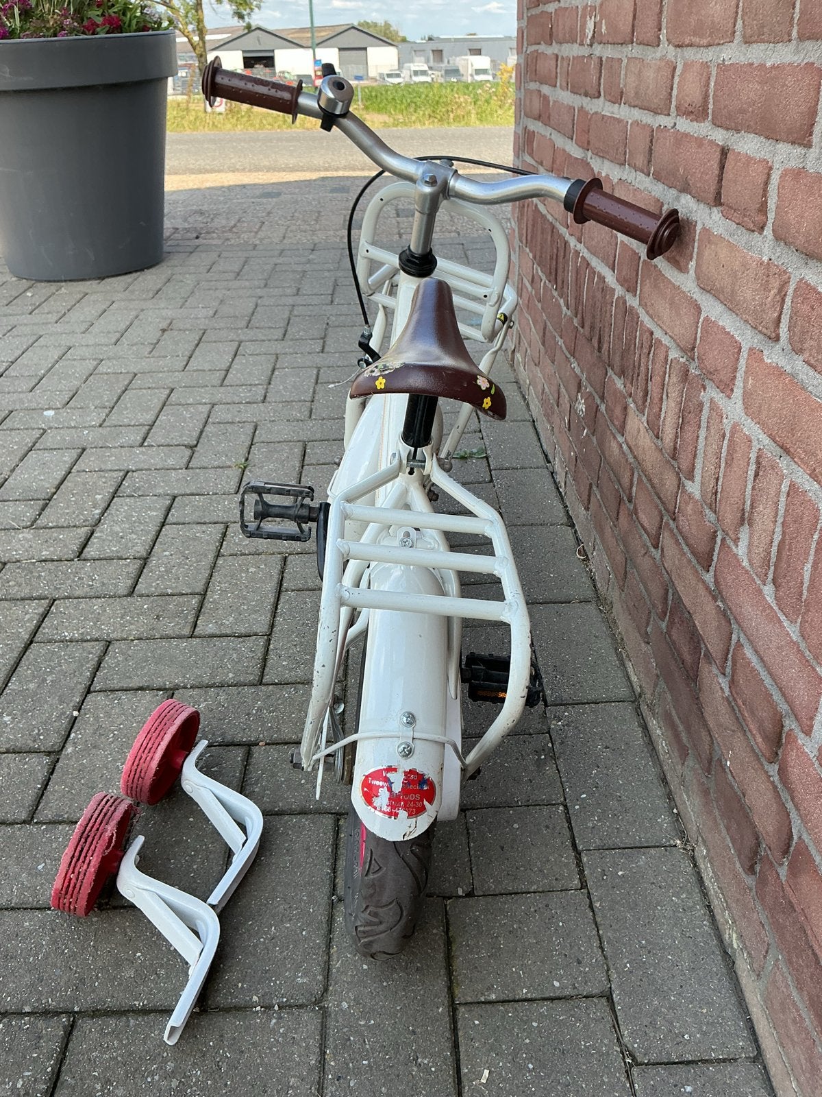 Kinderfiets 16 inch met zijwieltjes, Fietsen en Brommers, Fietsen | Kinderfietsjes, Ophalen, Zijwieltjes, Velgrem, 16 tot 20 inch