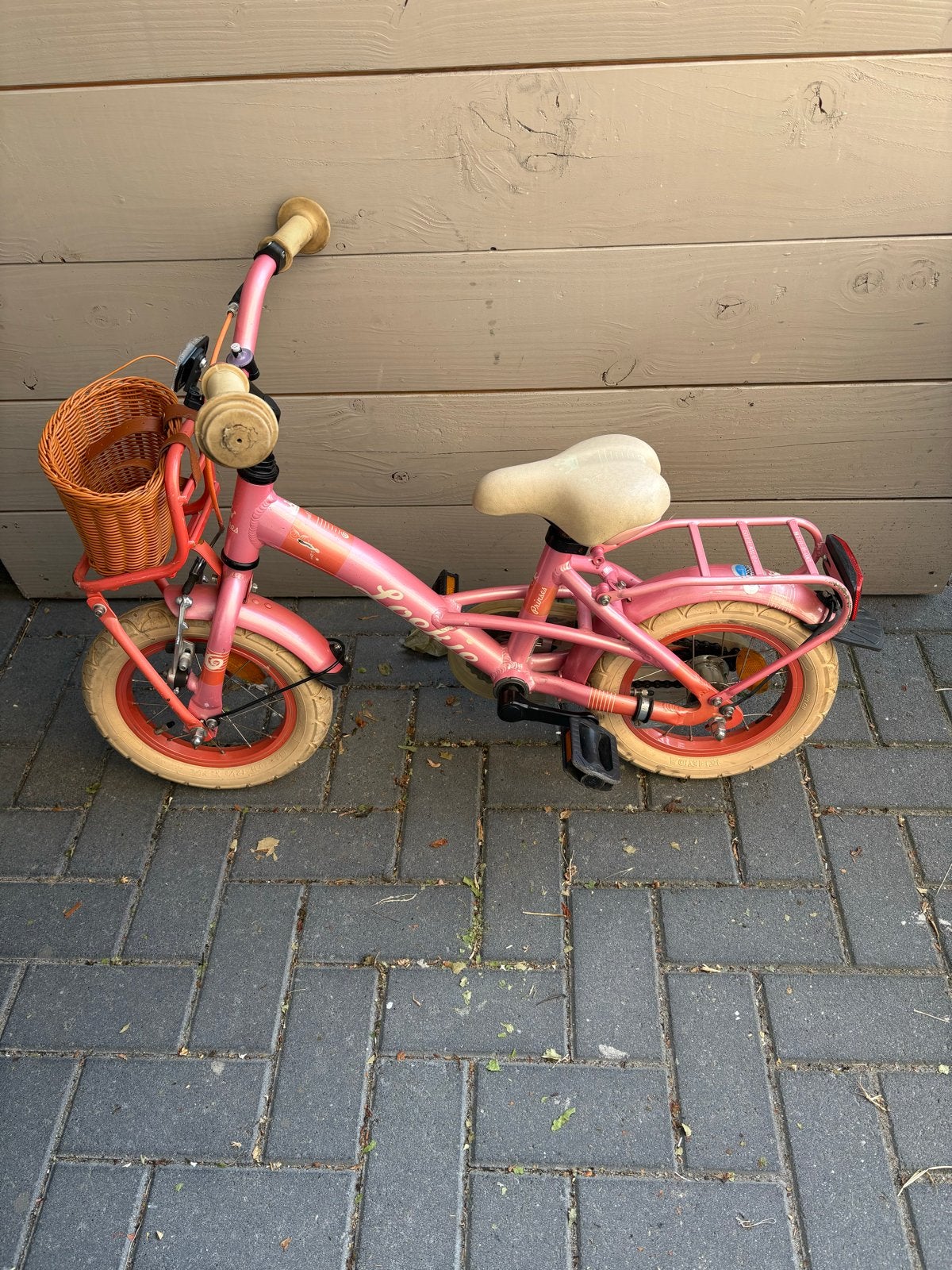 Roze kinderfiets Lookie met mandje en bagagedrager, Fietsen en Brommers, Fietsen | Kinderfietsjes, Ophalen, Gebruikt, Terugtraprem