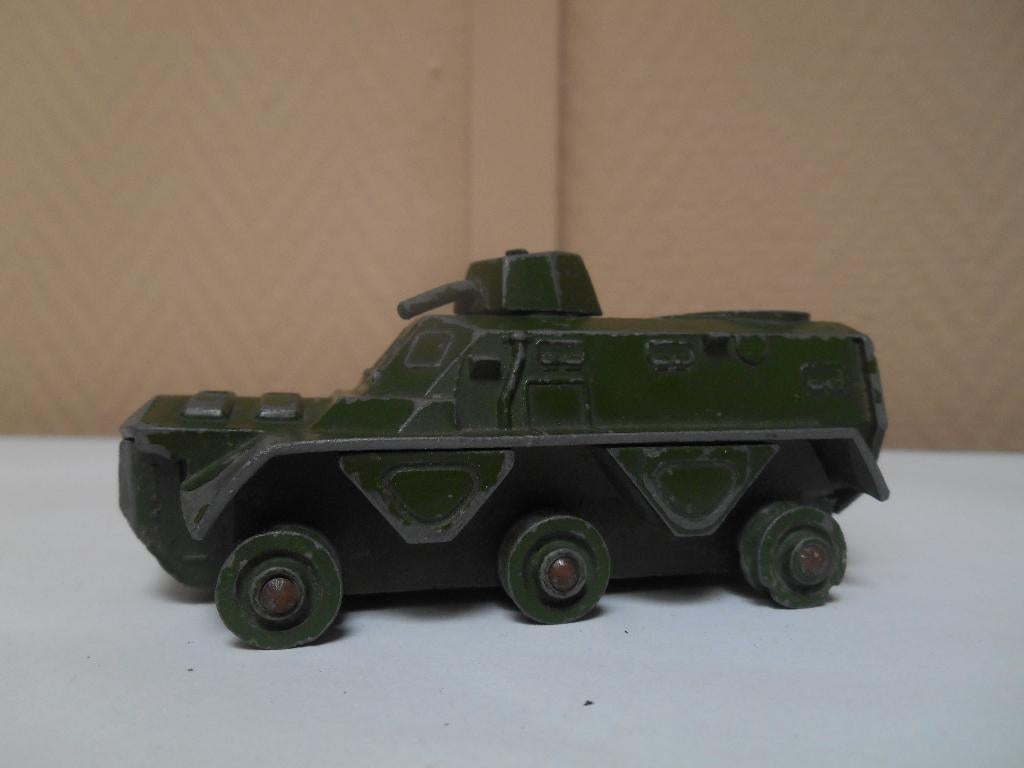dinky toys saracen armoured personnel carier 676 jaren 50, Ophalen, Gebruikt, Overige typen, Dinky Toys