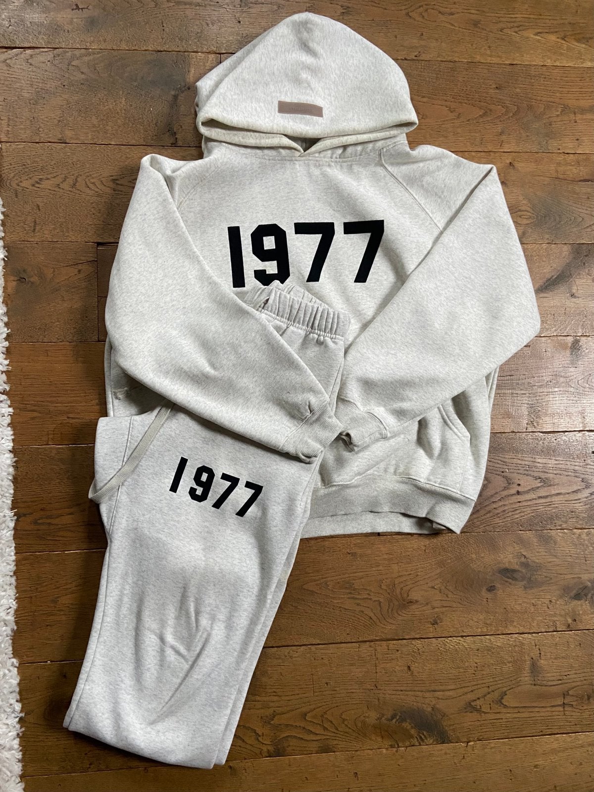 Essentials 1977 pak S, Kleding | Dames, Ophalen of Verzenden, Zo goed als nieuw, Maat 36 (S), Grijs