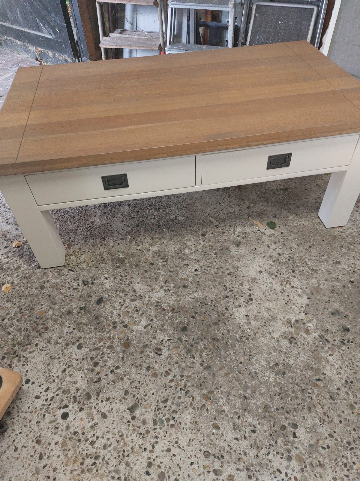 Salontafel, Ophalen