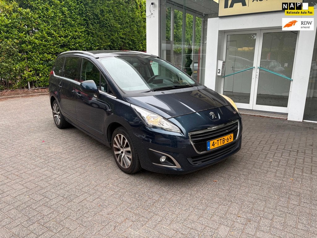 Peugeot 5008 1.6 THP Allure|7pers|Pano|Trekhaak|PDC|NAP, Auto's, Peugeot, Voorwielaandrijving, Euro 5, Gebruikt, Blauw