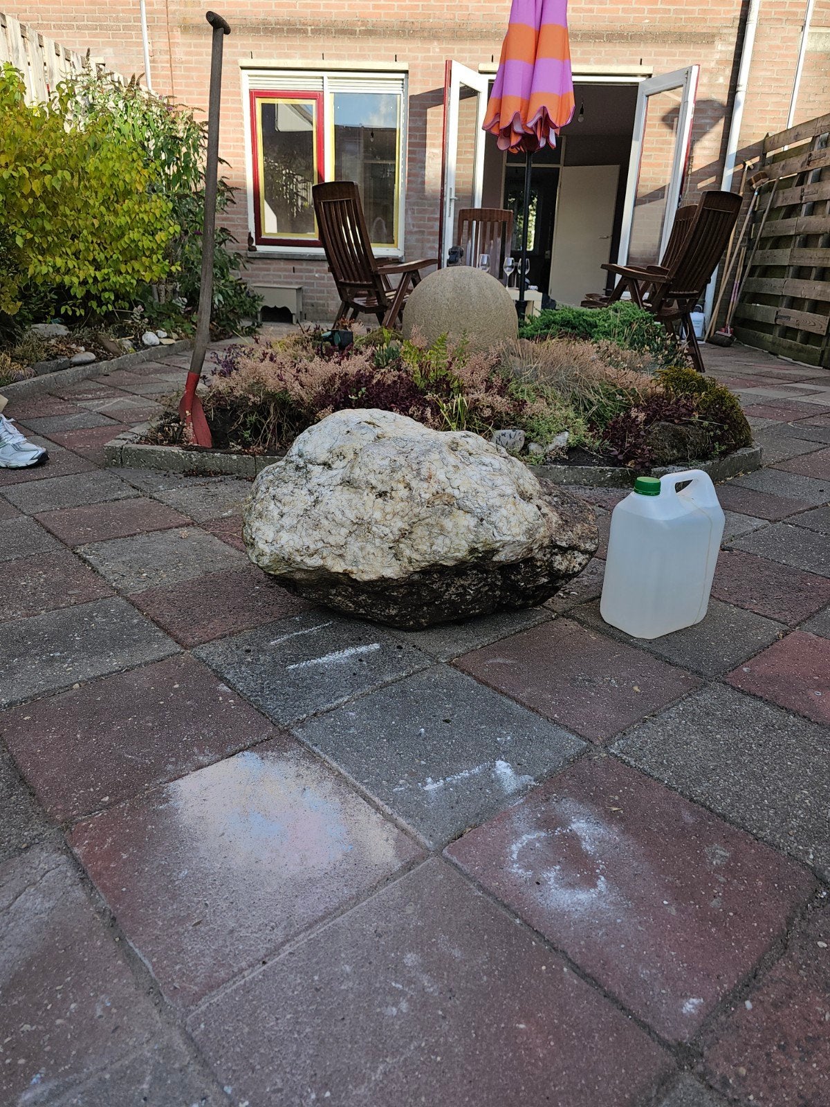 zwerfkei circa 60 cm bij 35.  en 1 slag kleinere., Tuin en Terras, Zand, Ophalen