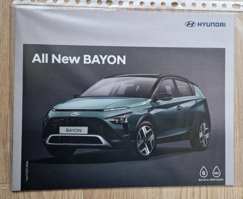 Folders Hyundai, Ophalen of Verzenden, Zo goed als nieuw, Overige merken