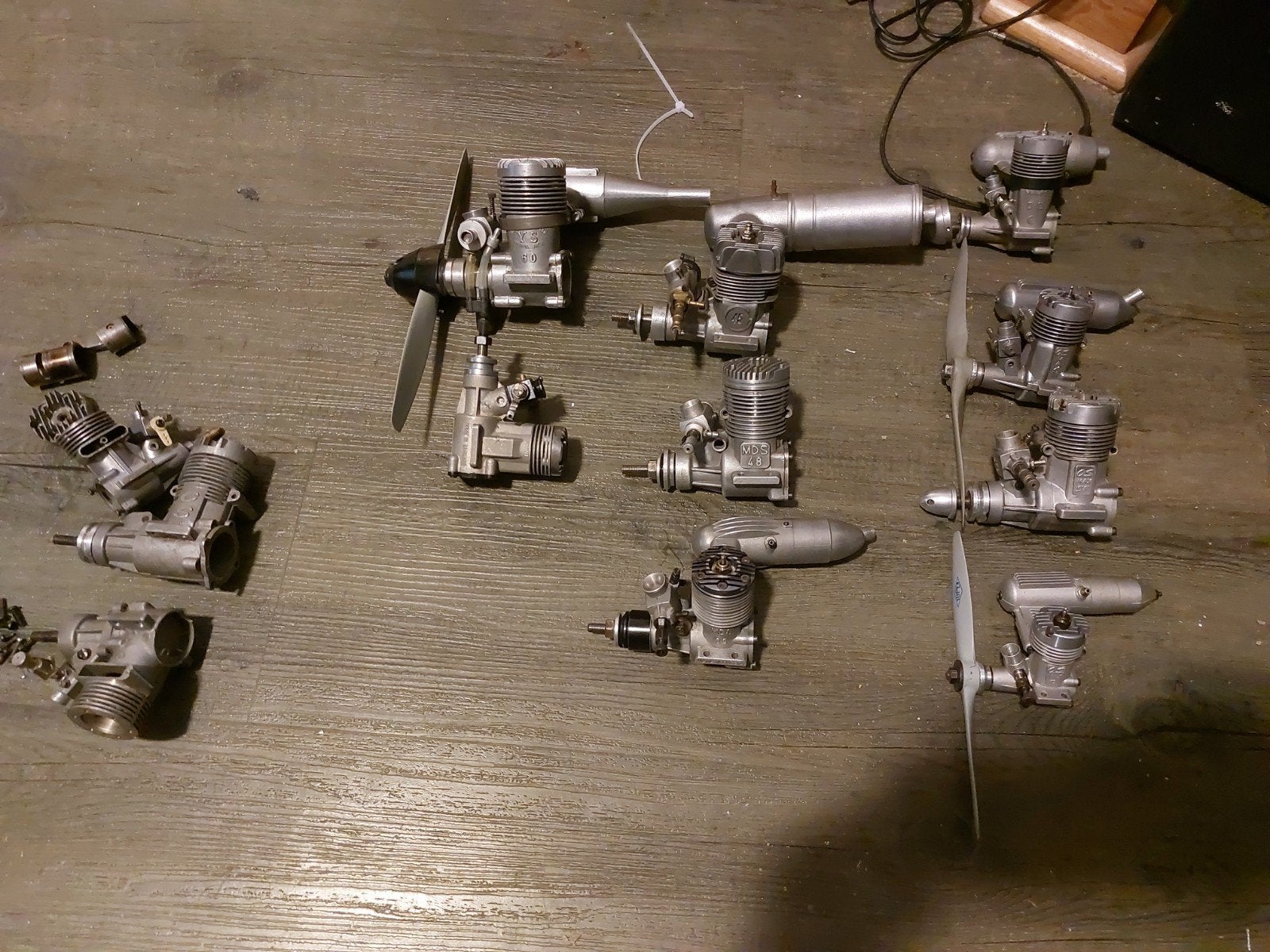 12 RC Nitro Vliegtuigmotoren (diverse merken en staten), Hobby en Vrije tijd, Ophalen of Verzenden, Gebruikt, Nitro