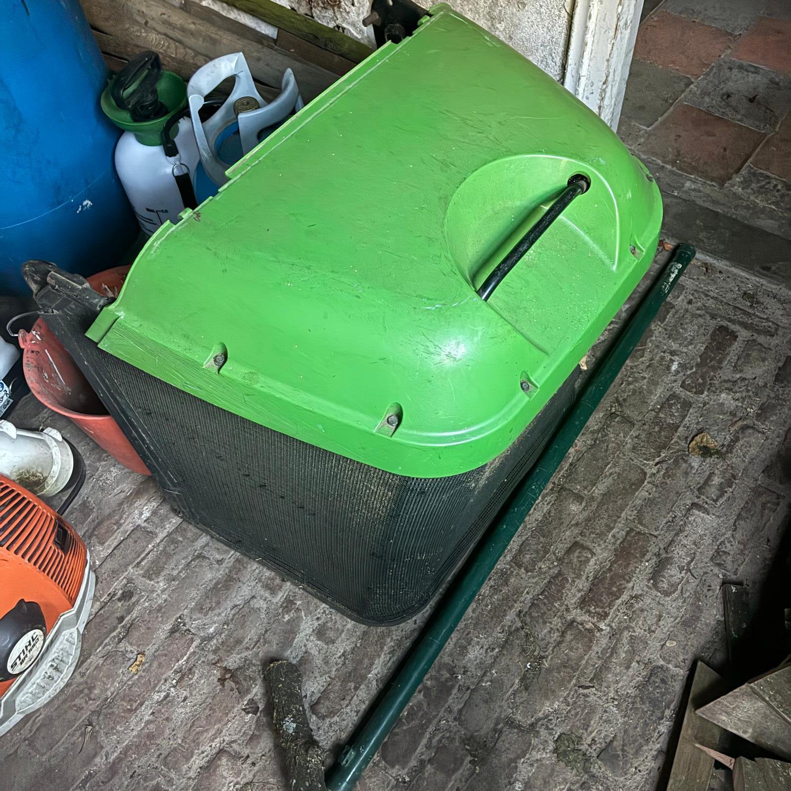 Opvangbak voor een zitmaaier Viking mr345, Ophalen, Gebruikt