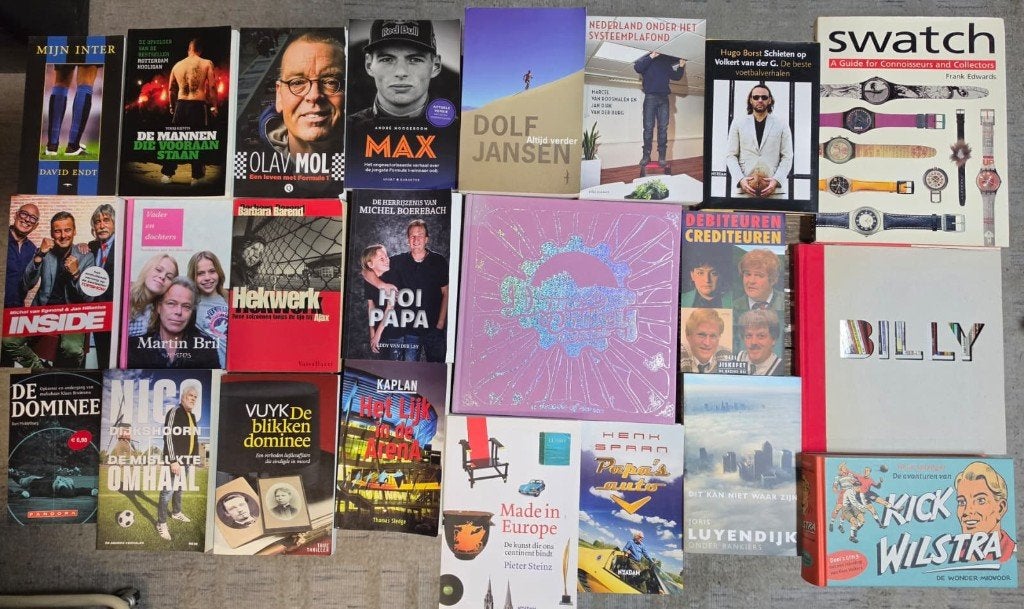 Boekenkast-opruiming, vnl biografieën, Ophalen