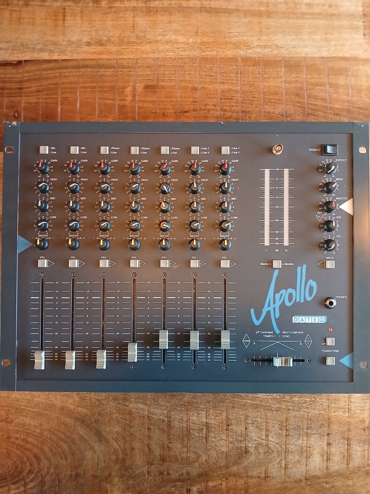 Dateq Apollo DJ Mixer - Professionele Mengtafel, Muziek en Instrumenten, Mengpanelen, Ophalen of Verzenden, Gebruikt, 10 tot 20 kanalen