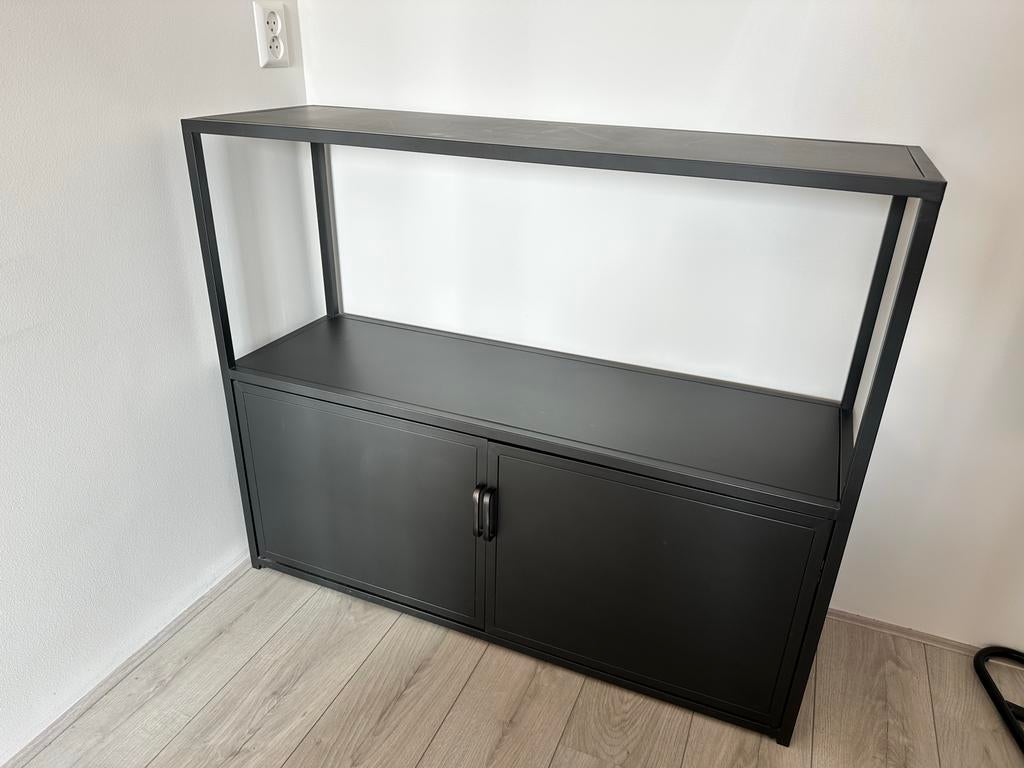 Metalen sidetable met kastje - Zwart, Ophalen, 100 tot 150 cm, Zo goed als nieuw, Metaal
