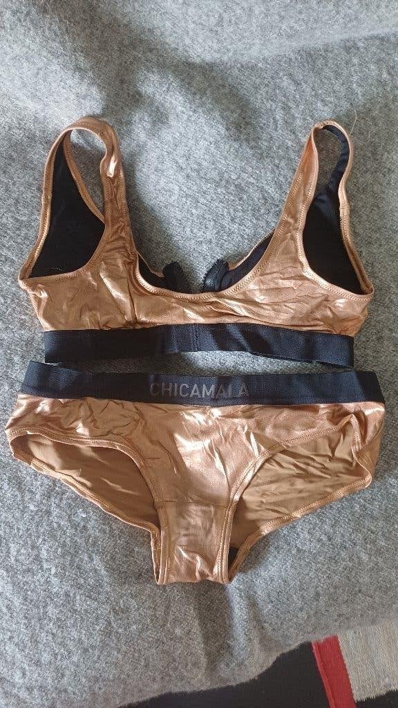sexy bikini Chicamala, goudlook met zwarte band, als nieuw, Verzenden, Zo goed als nieuw, Bikini, Chicamala