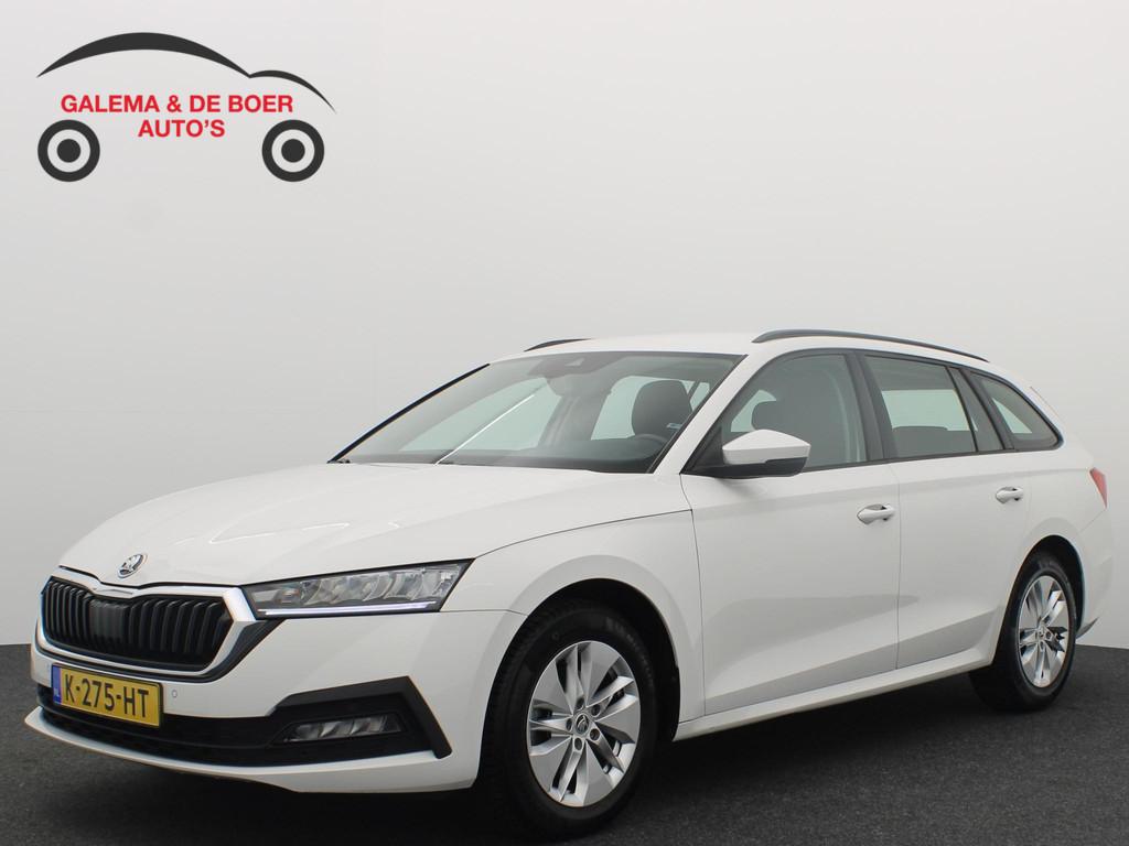 Skoda Octavia Combi 1.0 e-TSI Business Edition AUTOMAAT / TR, Auto's, Parkeersensor, Stof, Gebruikt, Euro 6