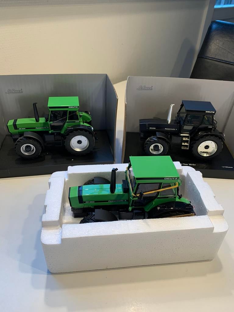 Deutz DX 230, DX 250 en een DX 230 zwart, Ophalen of Verzenden, Zo goed als nieuw, Tractor of Landbouw, Schuco
