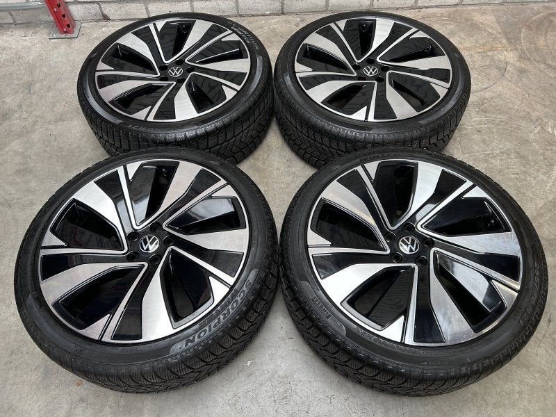 21 inch originele velgen + winterbanden Volkswagen Tiguan, Gebruikt, 255 mm, -, -