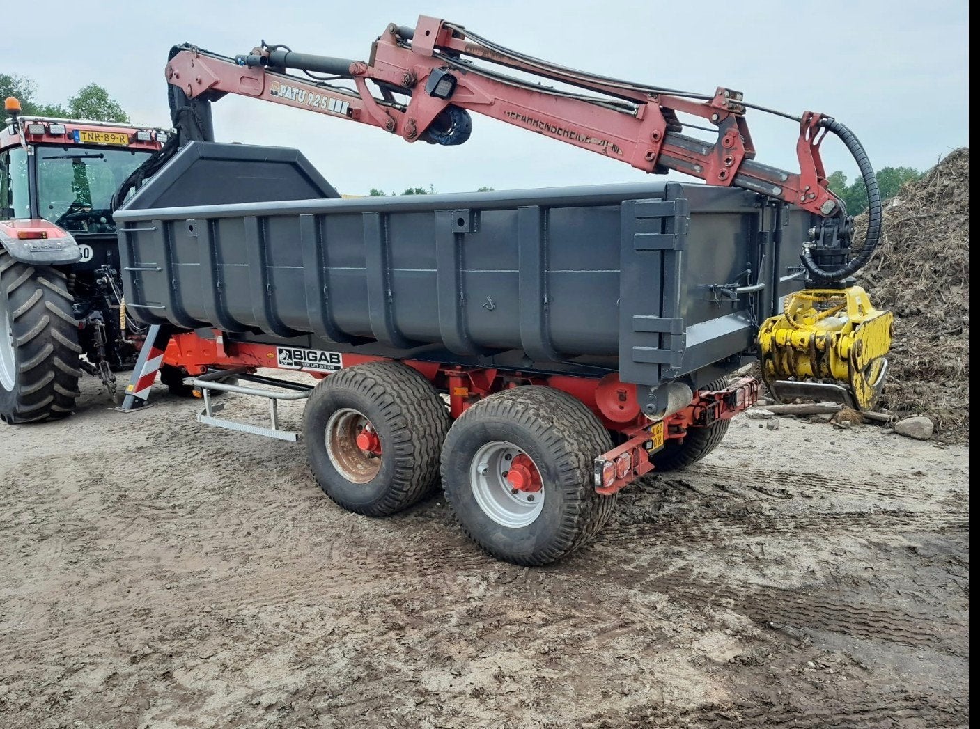 BIGAB 10-14 Houttransportwagen met PATU 925 Kraan, Ophalen