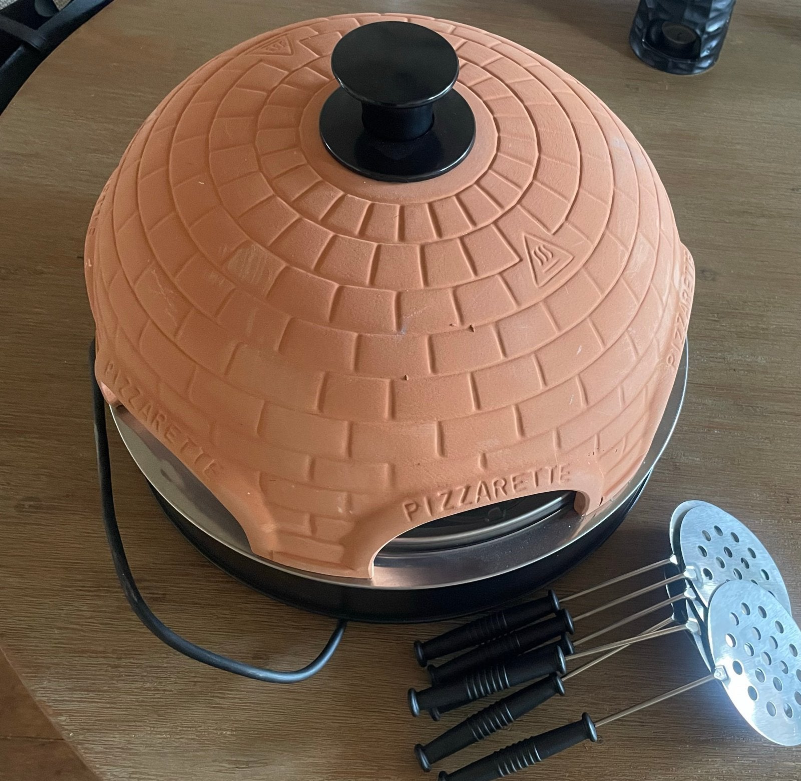 Pizzarette 6 personen -met lichte beschadigingen, Ophalen, Gebruikt