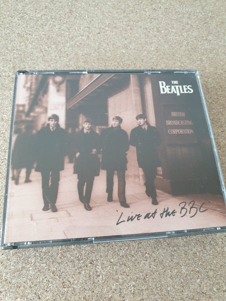 4867 2cd the beatles - live at the bbc, Verzenden