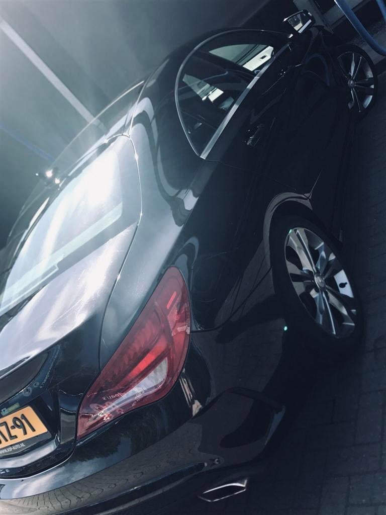 Mercedes-Benz CLA 220CDI 2.1 125KW 7G-DCT(AUT) 2013 Zwart, Auto's, Mercedes-Benz, CLA, 4 cilinders, Zwart, Diesel