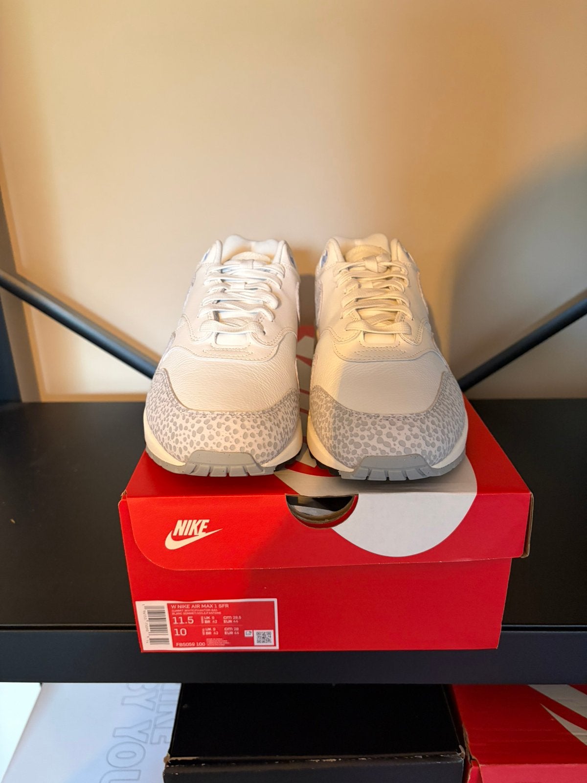 Nike air max 1 44, Ophalen of Verzenden, Zo goed als nieuw, Wit
