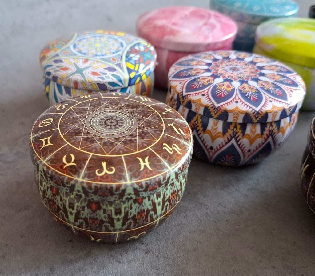 96 metalen blikjes, diverse kleuren, 6x4cm, nieuw, Minder dan 50 cm, Nieuw, Minder dan 50 cm, Ophalen of Verzenden