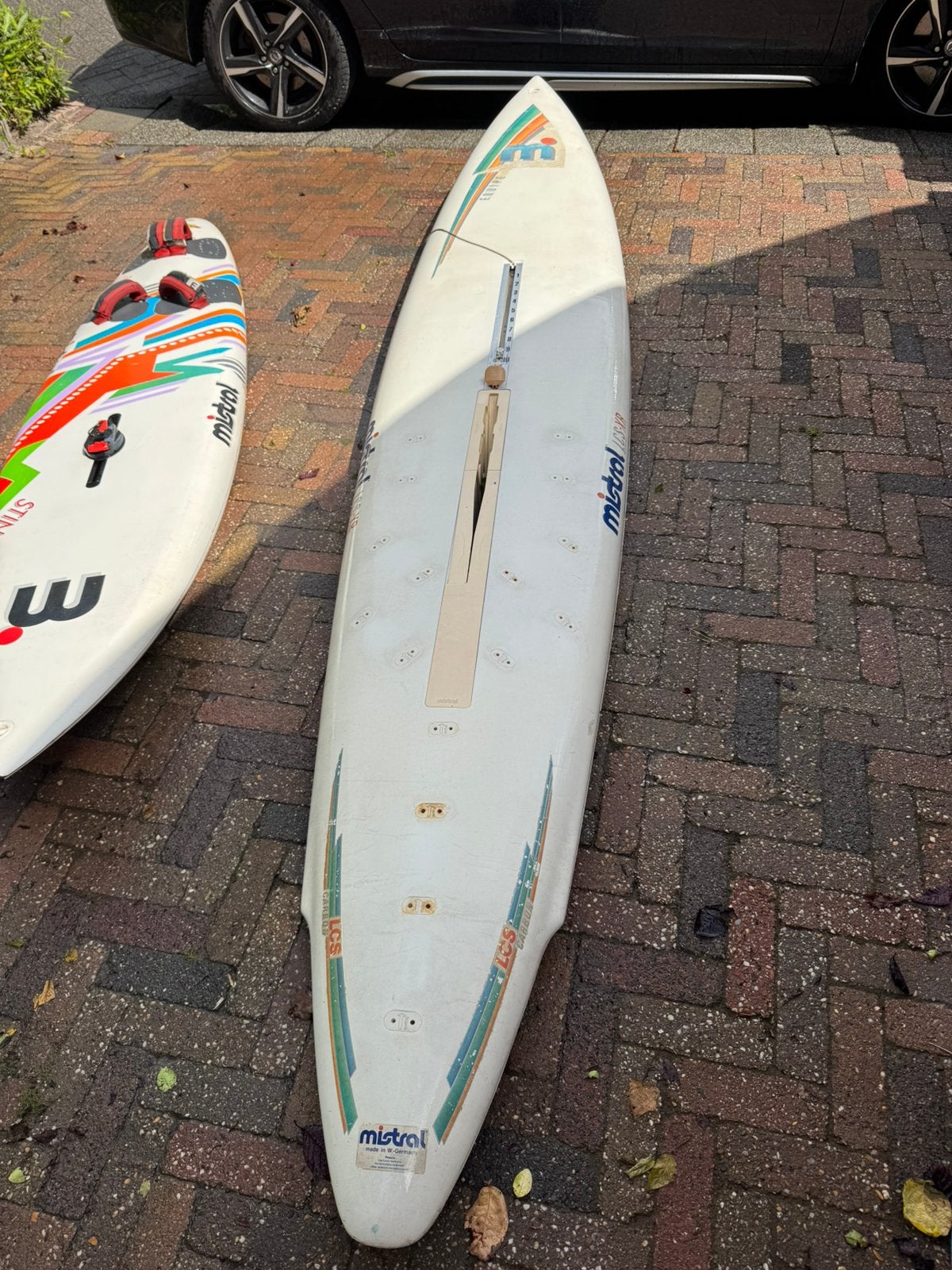 Mistral Equipe LCD XR race board en een Mistral Stinger, Watersport en Boten, Windsurfen, Ophalen, Zo goed als nieuw, 300 cm of meer