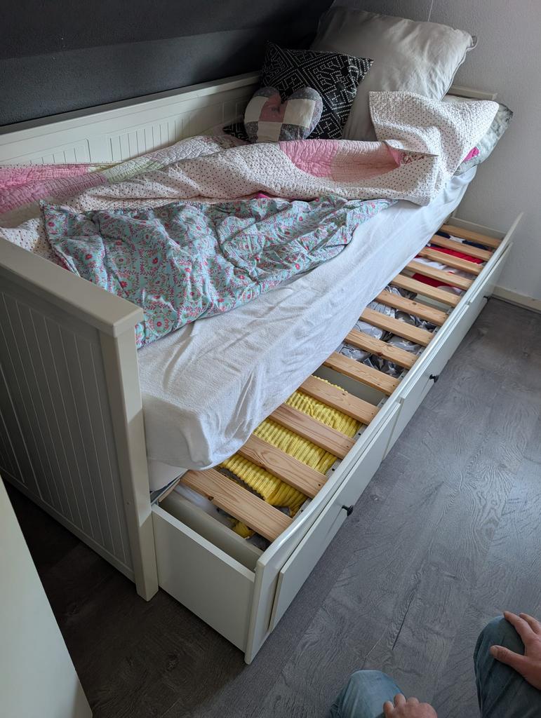 Ikea hemnes bedbank 3 lades €75, Huis en Inrichting, Ophalen, Gebruikt, Wit, Tweepersoons