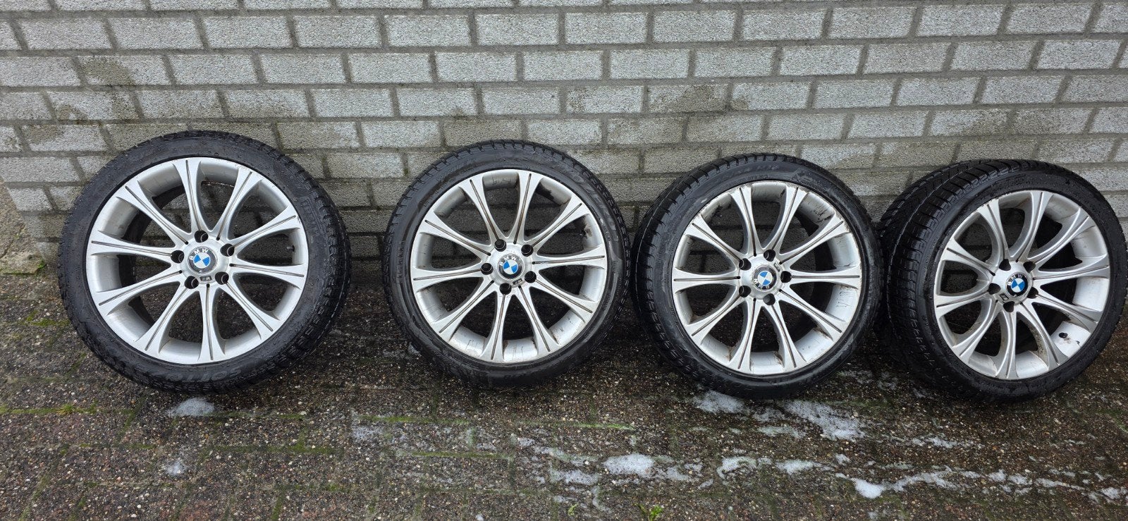 Pirelli winterbanden 245/45 R18 voor BMW E39 Style 166, Auto-onderdelen, Ophalen, 18 inch, Banden en Velgen, Winterbanden