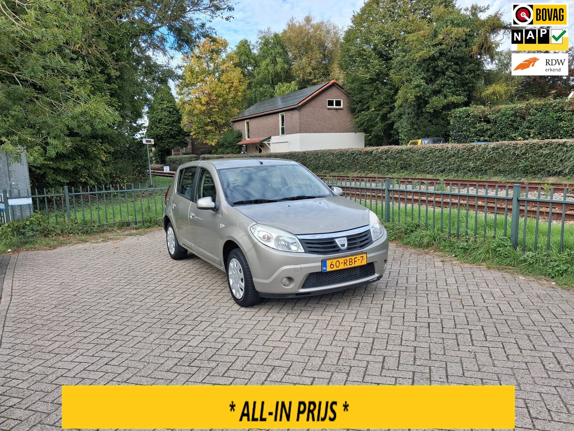 Dacia Sandero 1.2 Lauréate trekhaak Airco ALLINPRIJS, Auto's, Voorwielaandrijving, Euro 5, Stof, Gebruikt