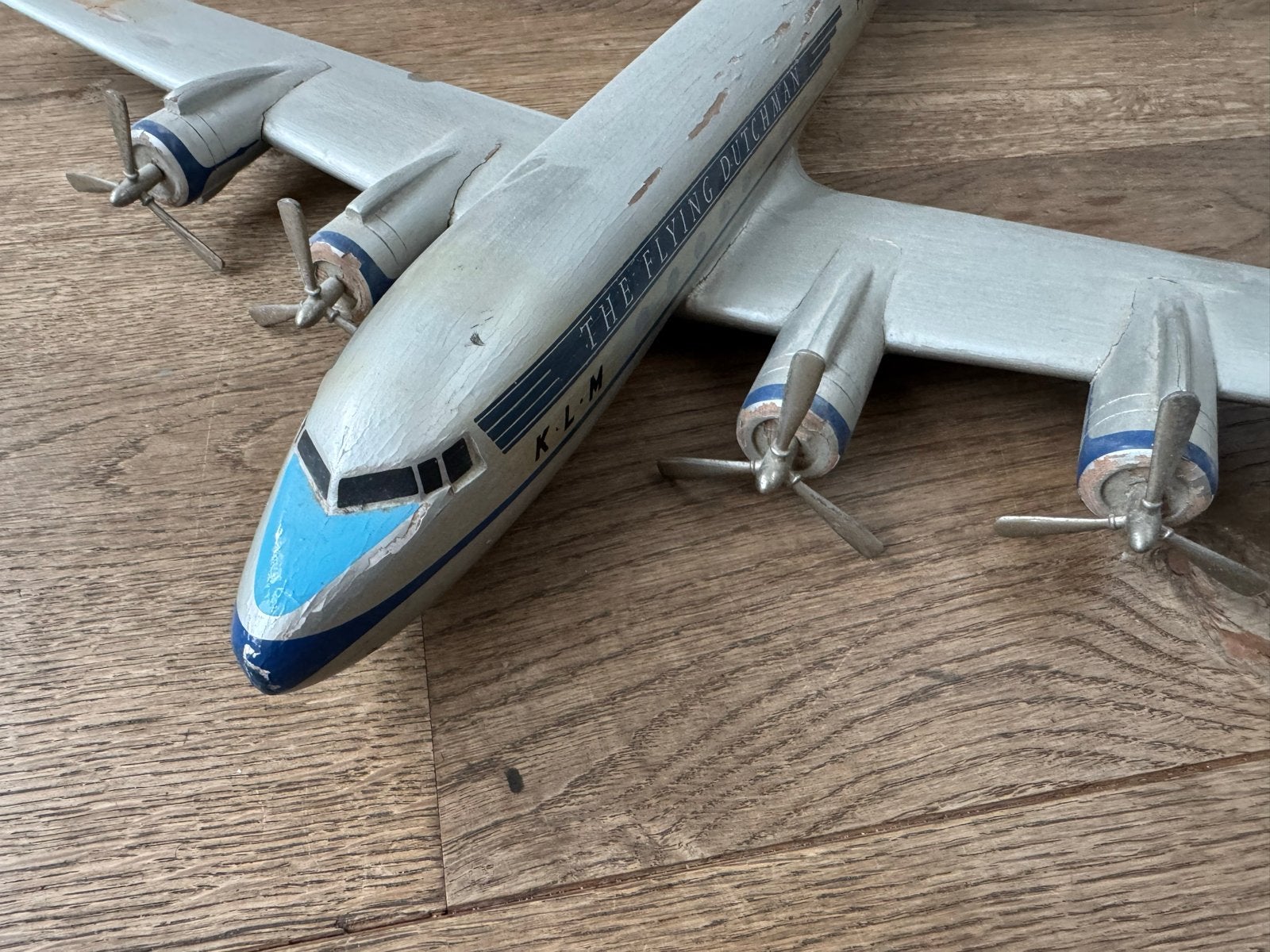 Vintage KLM 'The Flying Dutchman' DC-6 1:50 hout, Gebruikt, Groter dan 1:72, Vliegtuig, Ophalen