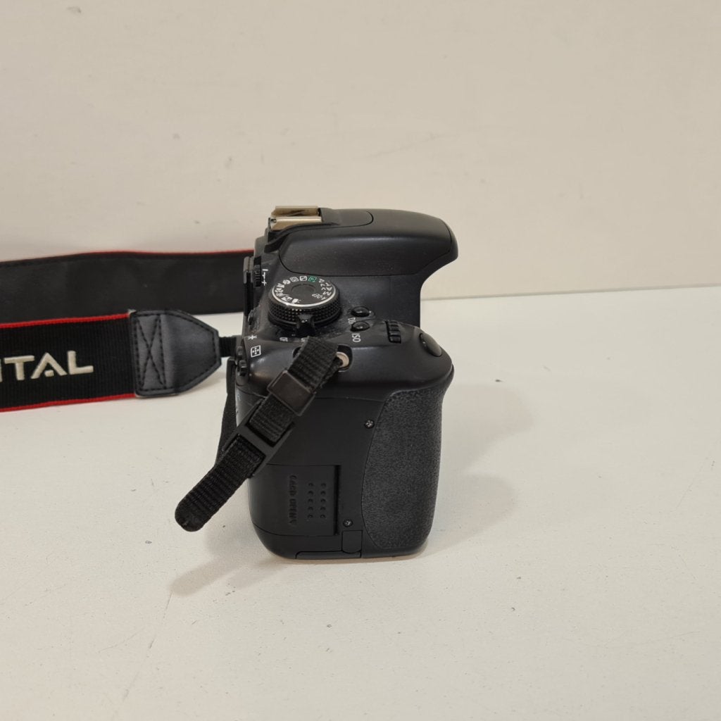 Canon EOS 600D Body incl. Lader in Nette Staat, Canon, Gebruikt, Support@canon.com, 30-2, Shimomaruko 3-chome, Ohta-ku
Tokyo 146-8501
Japan