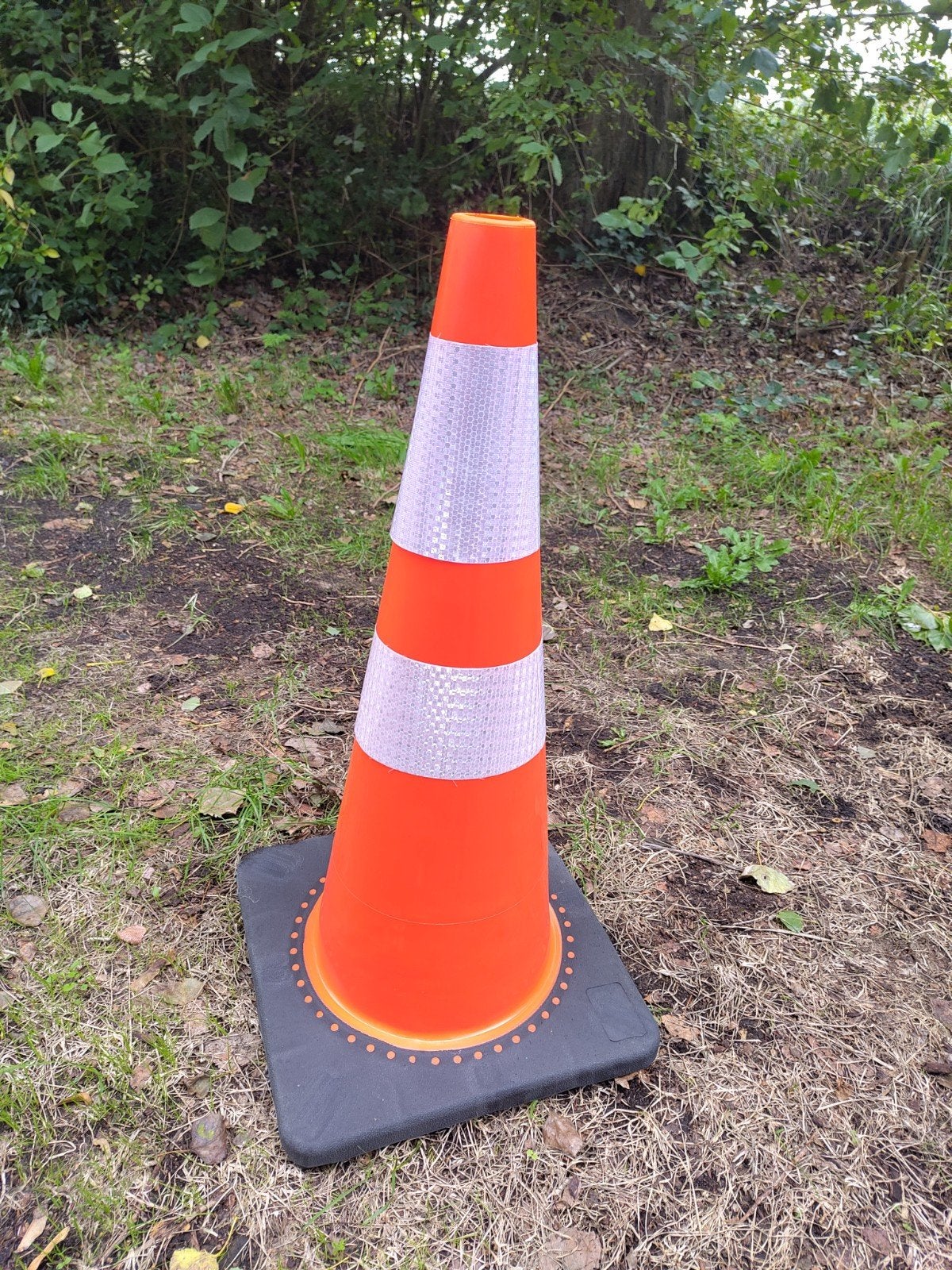 Verkeerskegel met verzwaarde voet - 70cm hoog, per stuk, Ophalen of Verzenden, Zo goed als nieuw