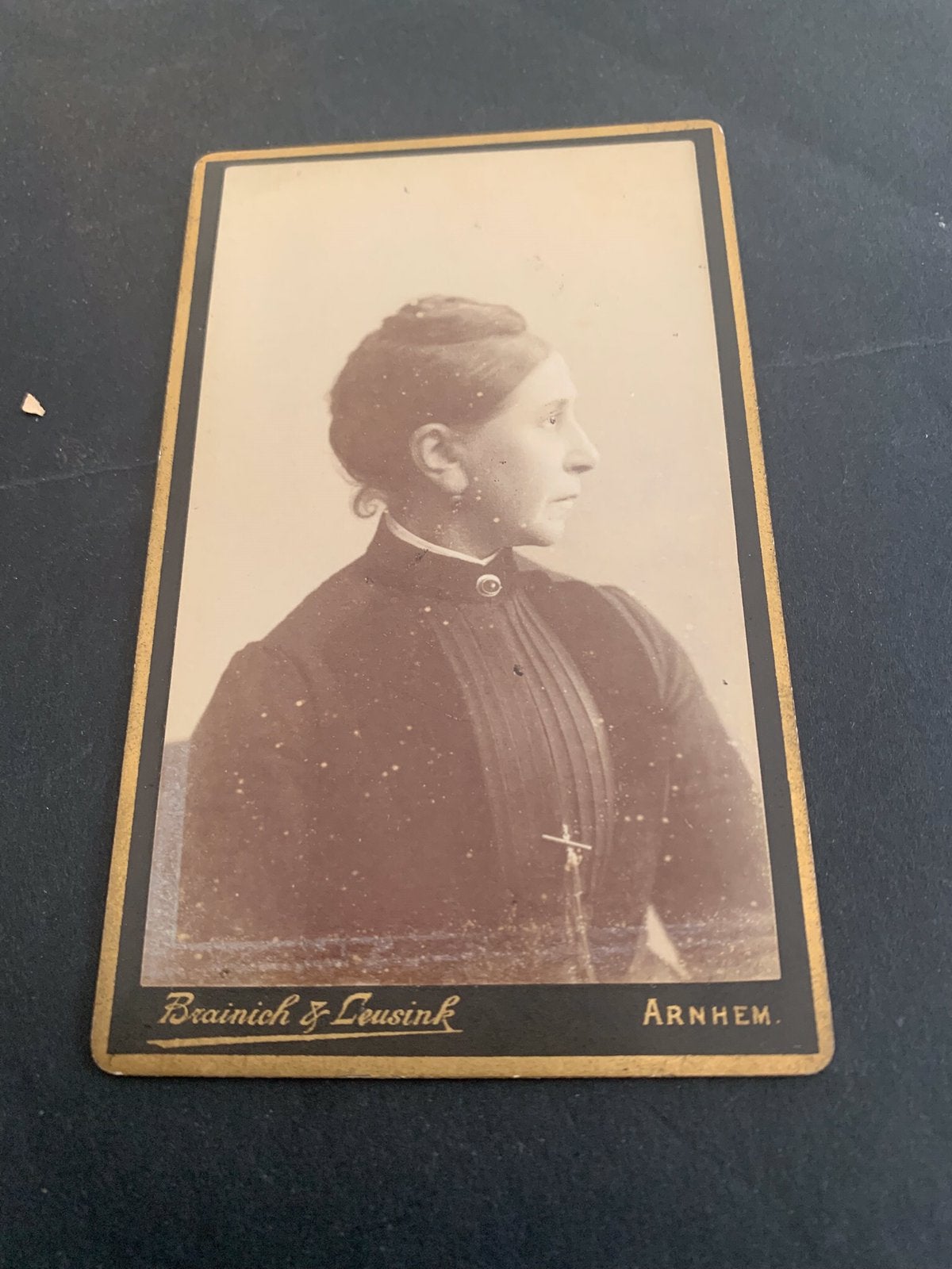 cdv carte de visite dame Arnhem Brainich & Leusink, Verzamelen, Foto's en Prenten, Verzenden, Voor 1940, Zo goed als nieuw, Foto