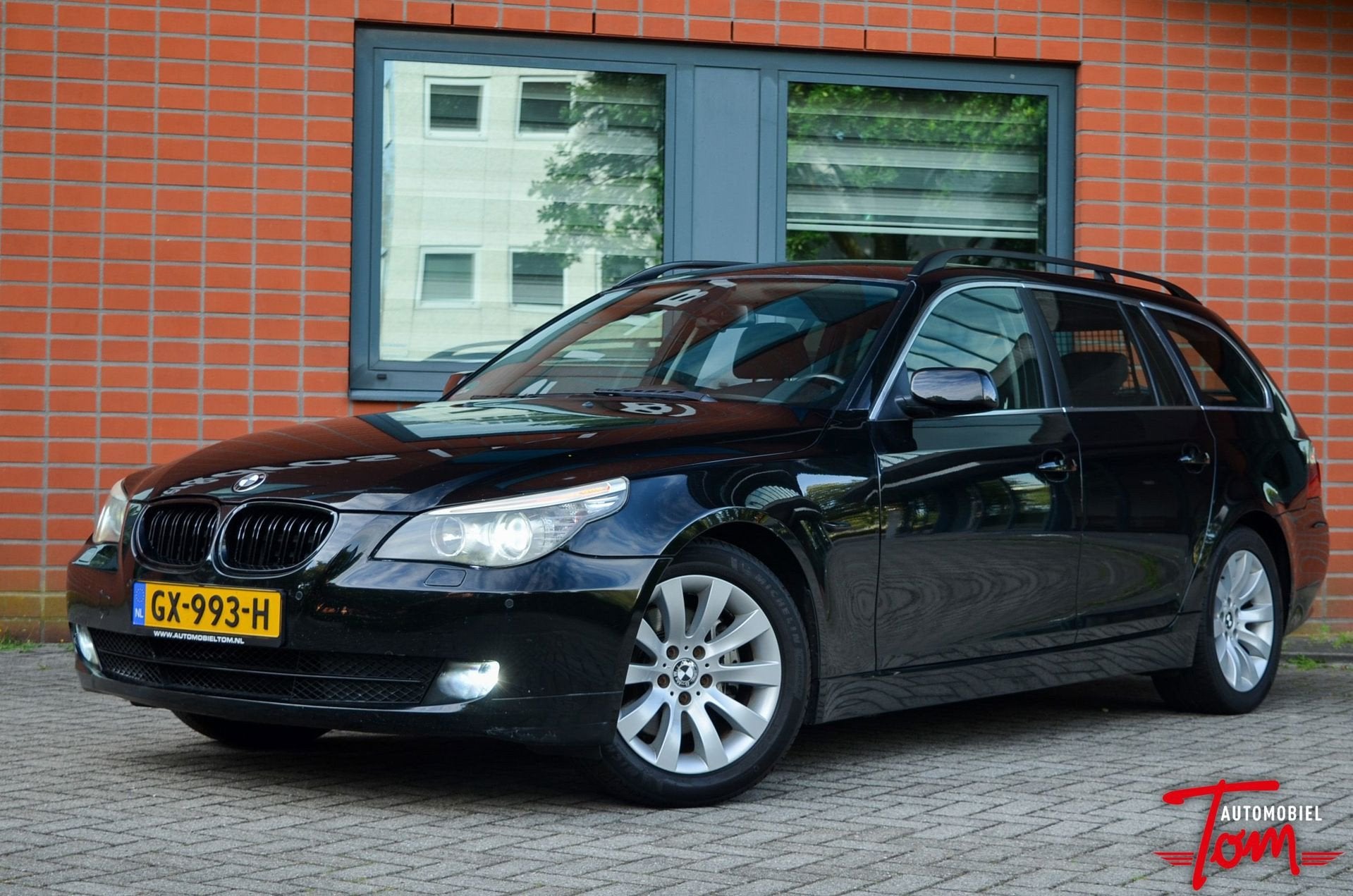 BMW 5-serie Touring 523i LCI Facelift | CRUISE | AIRCO | LED, Achterwielaandrijving, Automatische klimaatregeling, Zwart, Leder