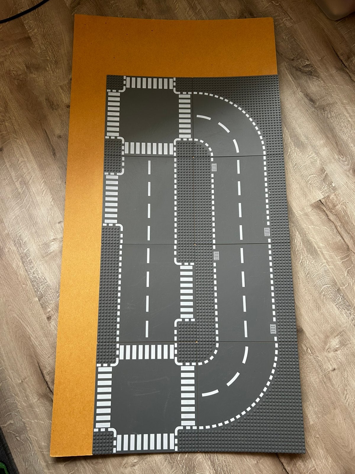 8 (weg)legoplaten (met dubbelzijdig tape op triplexplaat), Ophalen, Gebruikt