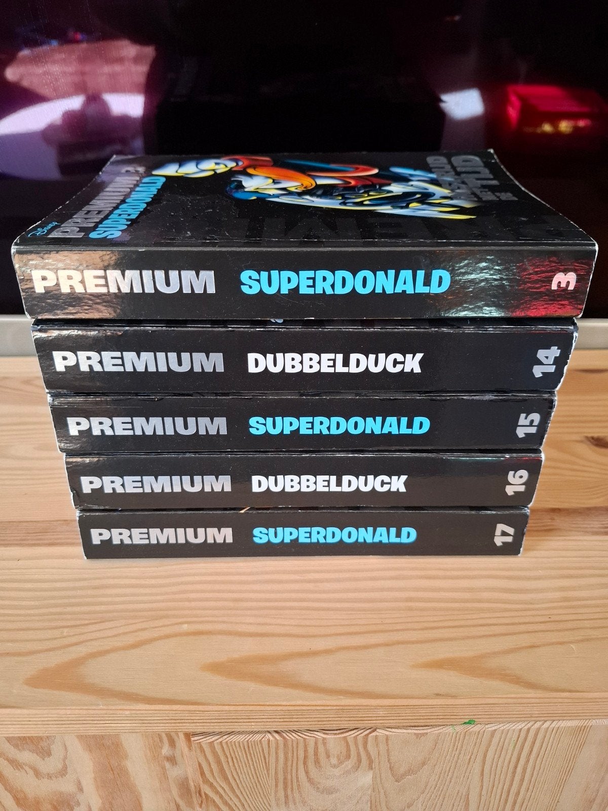5 Premium Donald Duck Pockets - Nummers 3, 14, 15, 16, 17, Meerdere stripboeken, Ophalen of Verzenden, Gelezen