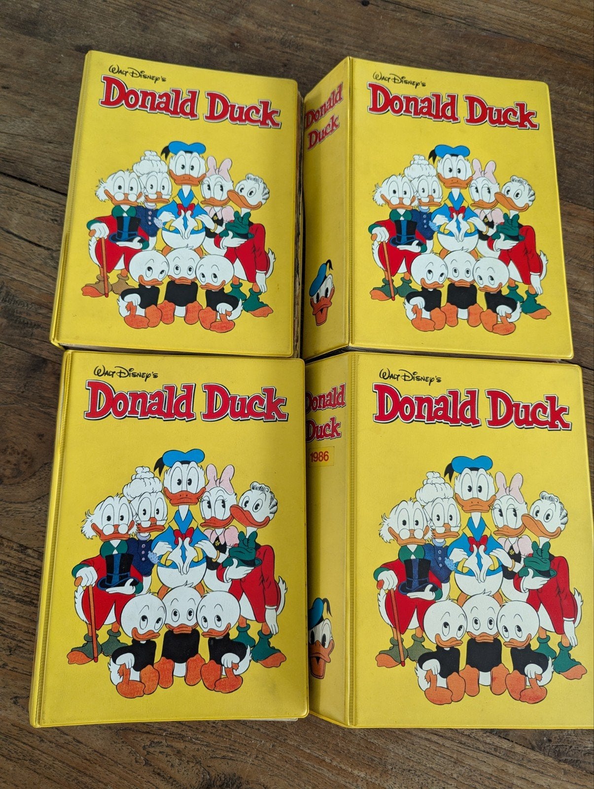 Donald Duck weekblad jaargang 1985-1986 in verzamelbanden, Boeken, Gelezen, Walt Disney, Europa, Ophalen of Verzenden