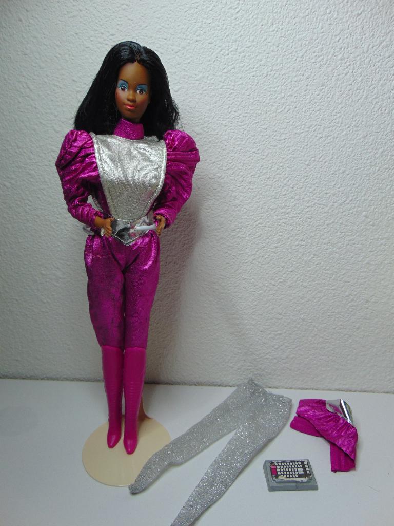 80s Barbie vintage Astronaut African girl, Verzamelen, Ophalen of Verzenden, Gebruikt, Pop